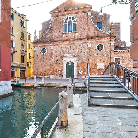 Stunning Apartment In Venezia With Kitchenette Exterior photo